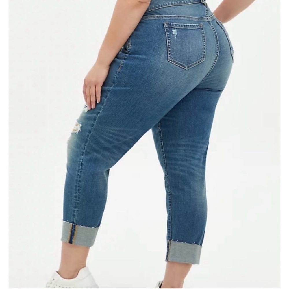 TORRID Crop Boyfriend Vintage Stretch Distressed jeans Size 20 - Picture 2 of 9